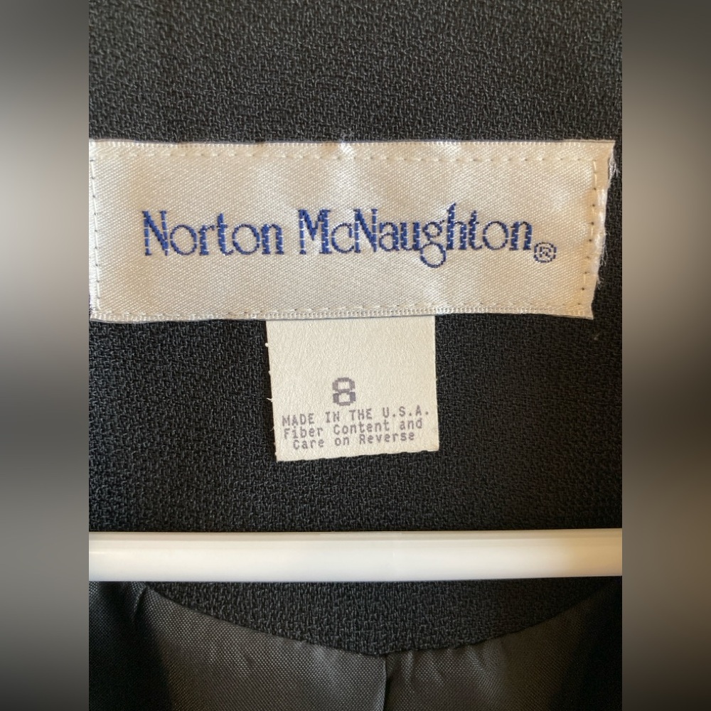Norton McNaughton Black Women's Vest with Velvet Trim Size S - Picture 2 of 4